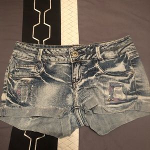 Bongo size 5 Jean shorts